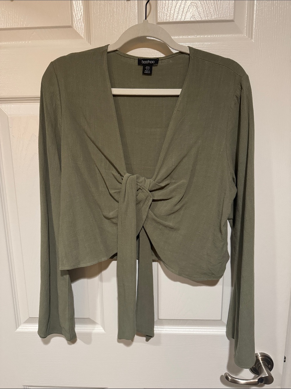 Boohoo Olive Tie-Front Long Sleeve Crop Top
